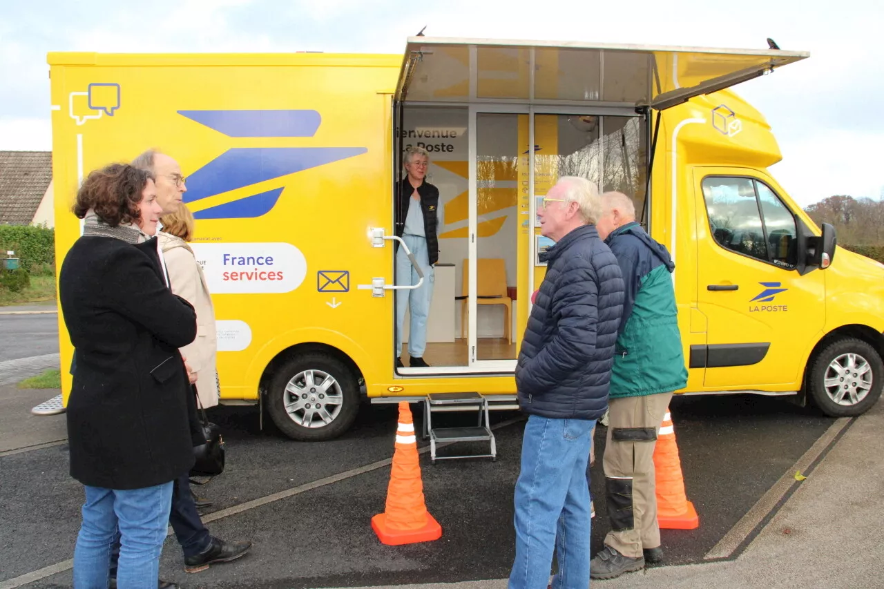 Après La Poste à la ferme, voici La Poste allant de village en village dans un camion jaune