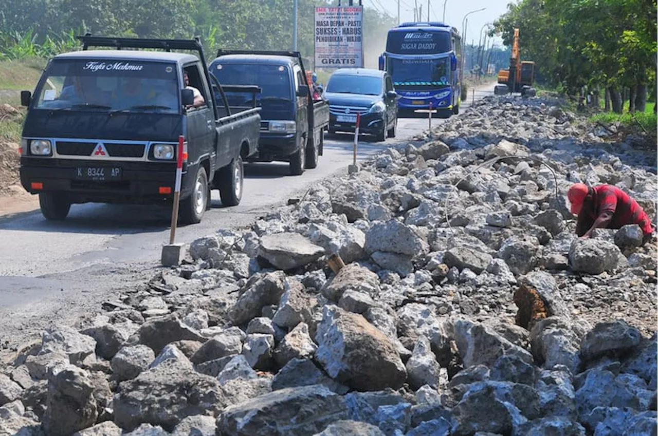 2 Tahun tak Diperbaiki Permanen, Jembatan Jalur Nasional Banda Aceh-Medan Bertabur Lubang