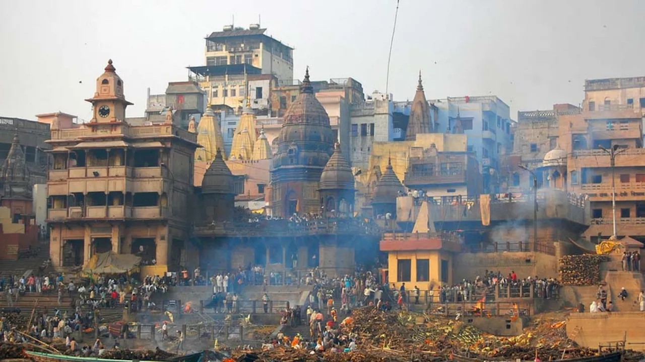 India Largest Cremation Ghat : भारत का सबसे बड़ा श्मशान घाट, हर दिन जलती हैं 300 से ज्यादा चिताएं!