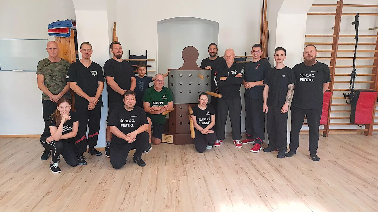 Ehrenkunde für den Meister: Sifu Thomas Mannes in Melk