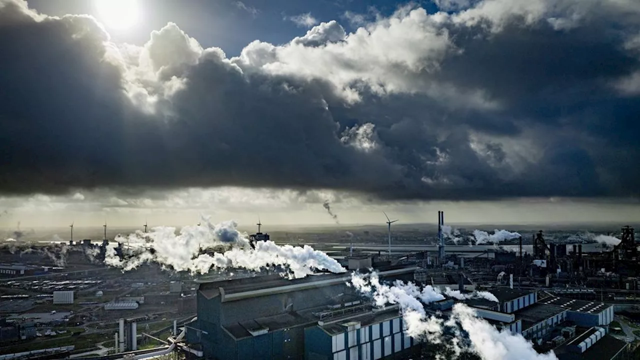 Tata Steel IJmuiden'in CO2 ve Zararlı Maddelerin Salınımını Azaltması ve Finansal Problemleri