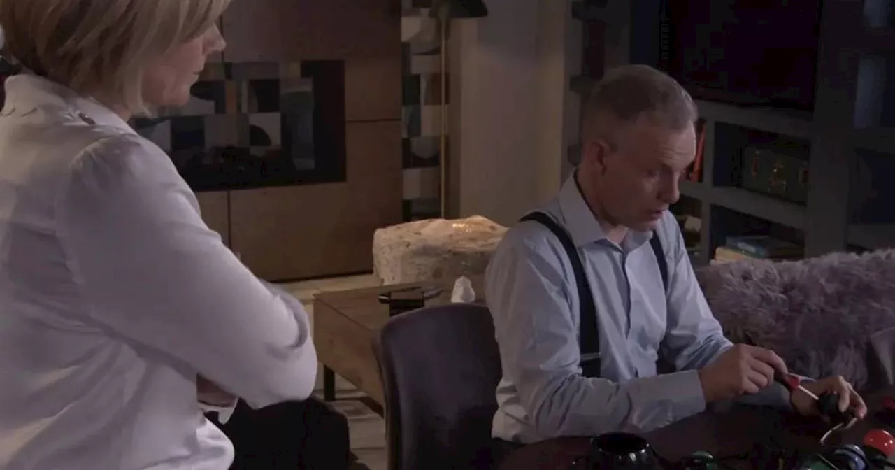 Corrie fans spot 'hint' Leanne will kill ex Nick in dark revenge twist