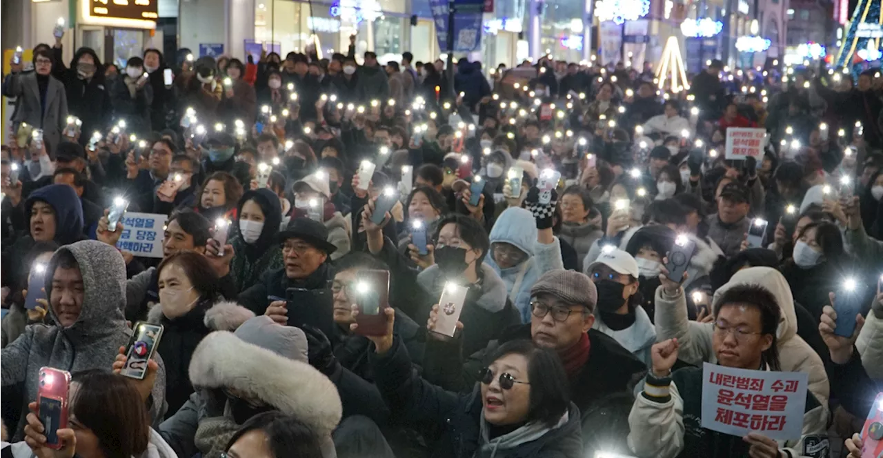 윤석열 퇴진 요구 시민 1000여 명 대구 시국대회 참여