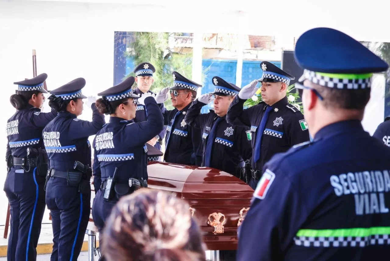 Rinden homenaje a Julio César Falcón, policía asesinado en San Francisco del Rincón