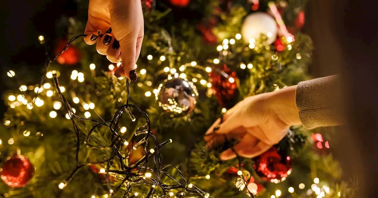 How to Enjoy Christmas Lights While Reducing Energy Bills