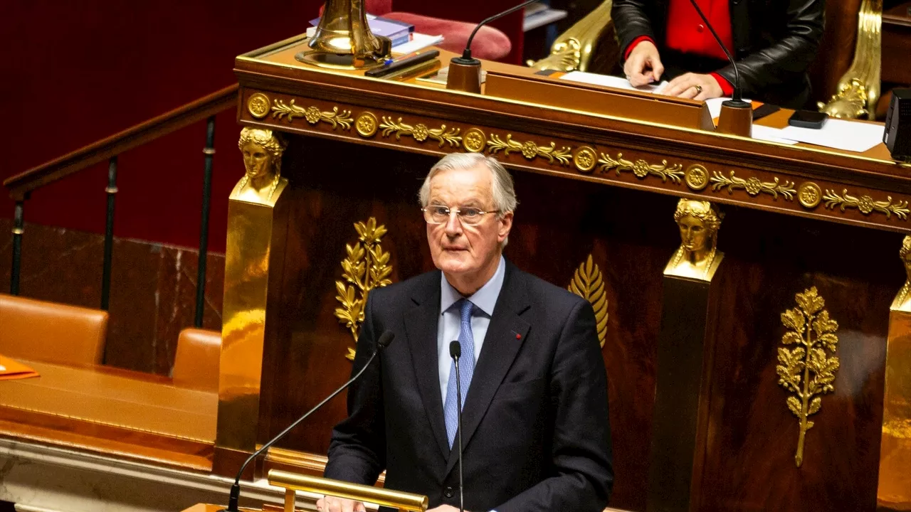 Barnier dimite tras la moción y deja a Macron la gestión de la crisis política en Francia