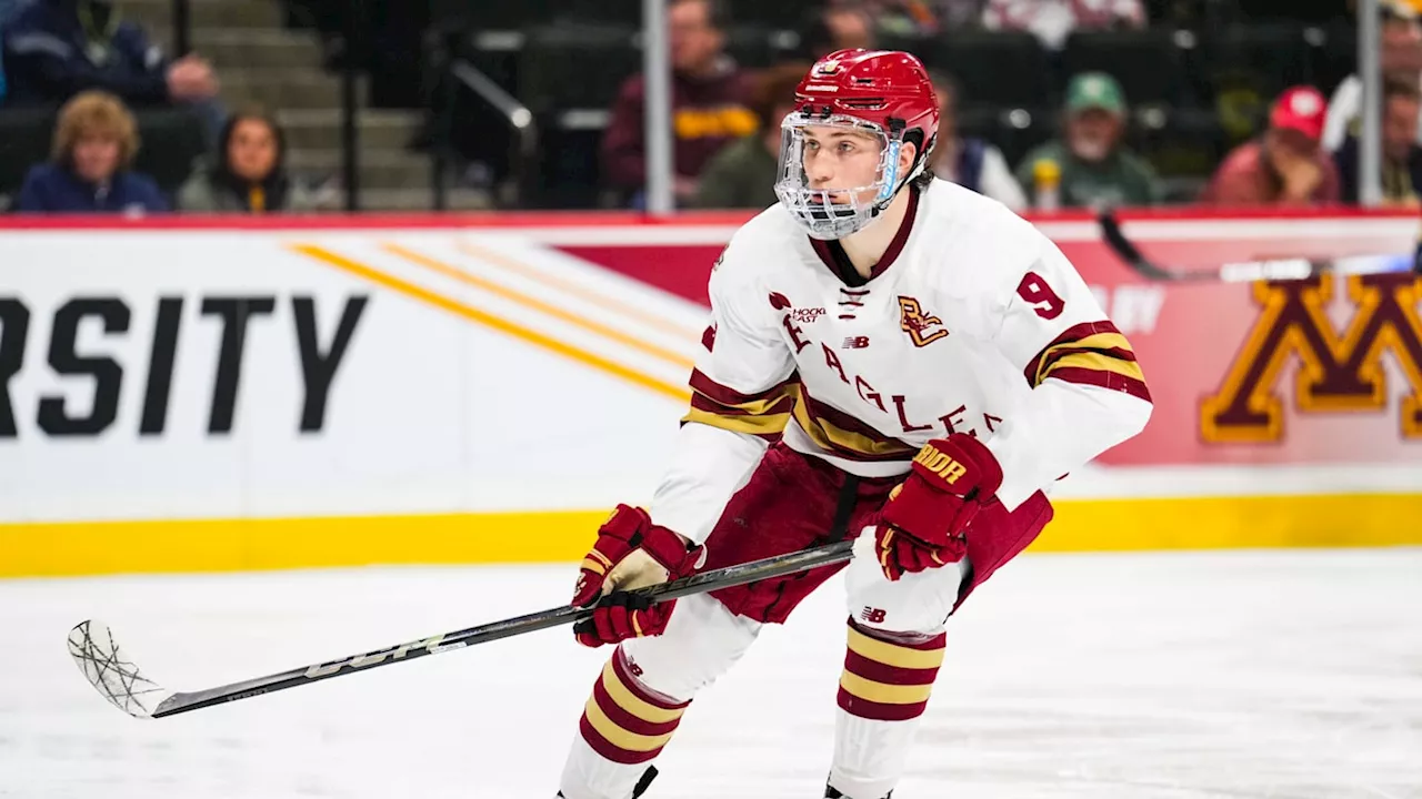 Boston College Men's Hockey Forward Wins National Player of the Month