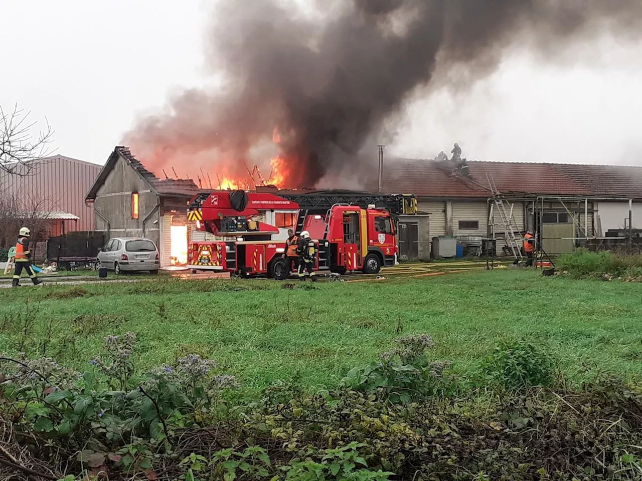 Charente-Maritime : un garage habité part en fumée à Andilly