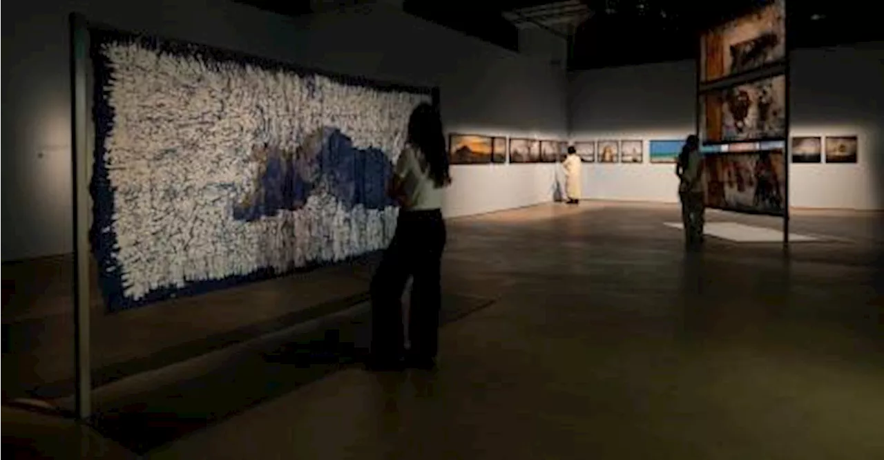 Malaysian artist presents artworks in Singapore