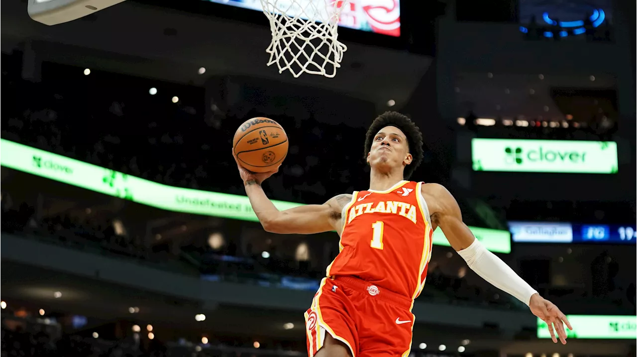 Hawks win fifth straight, halt Bucks' winning streak at seven with victory