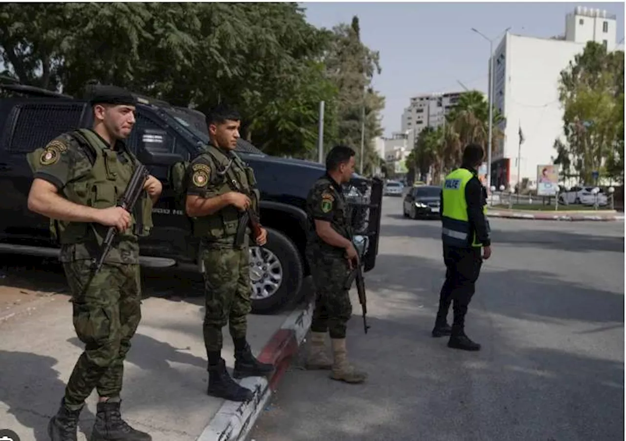 Palestinian security forces exchange gunfire in West Bank