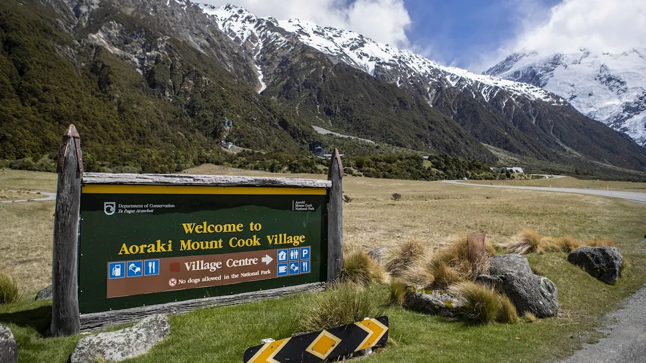 3 climbers from the US and Canada are believed to have died in a fall on New Zealand's highest peak