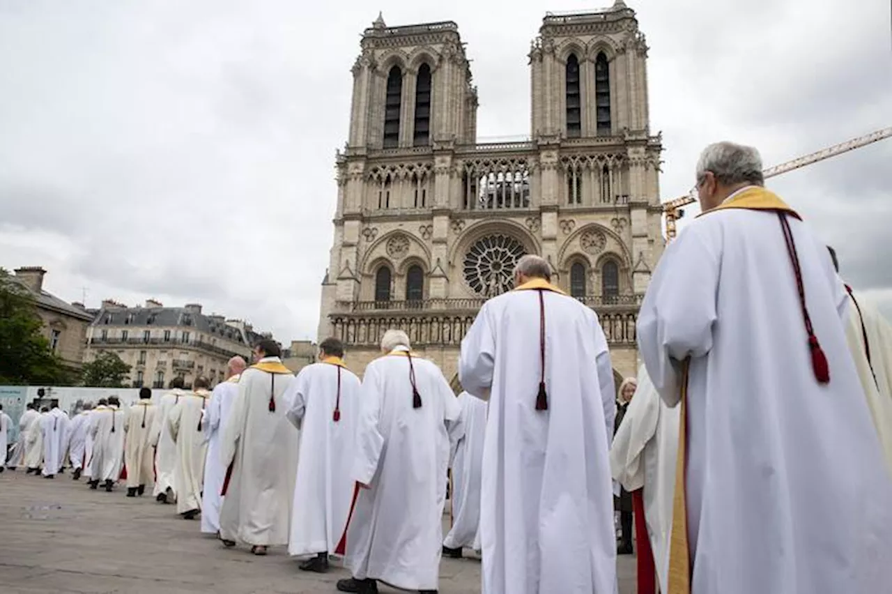 Circa 40 leader a Parigi per la riapertura di Notre Dame. Von der Leyen non ci sarà