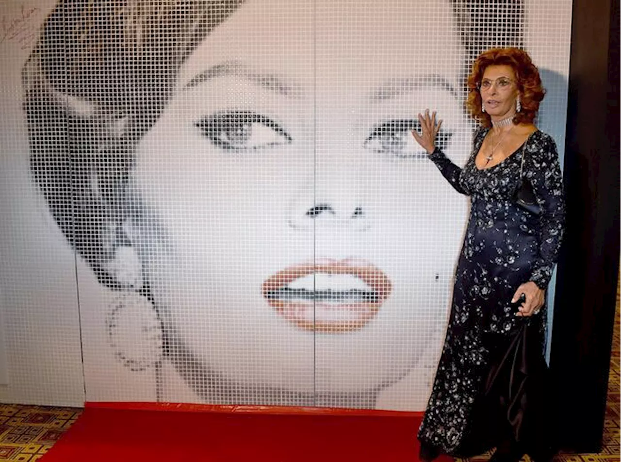 Sophia Loren é eleita 'Personalidade do Ano' na Itália