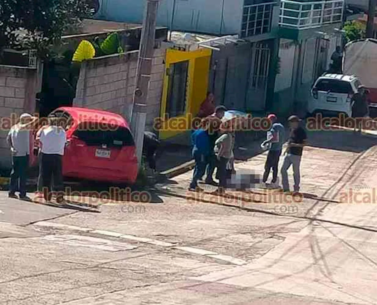 Auto sin frenos atropelló a peatón, en Tuzamapan, Coatepec