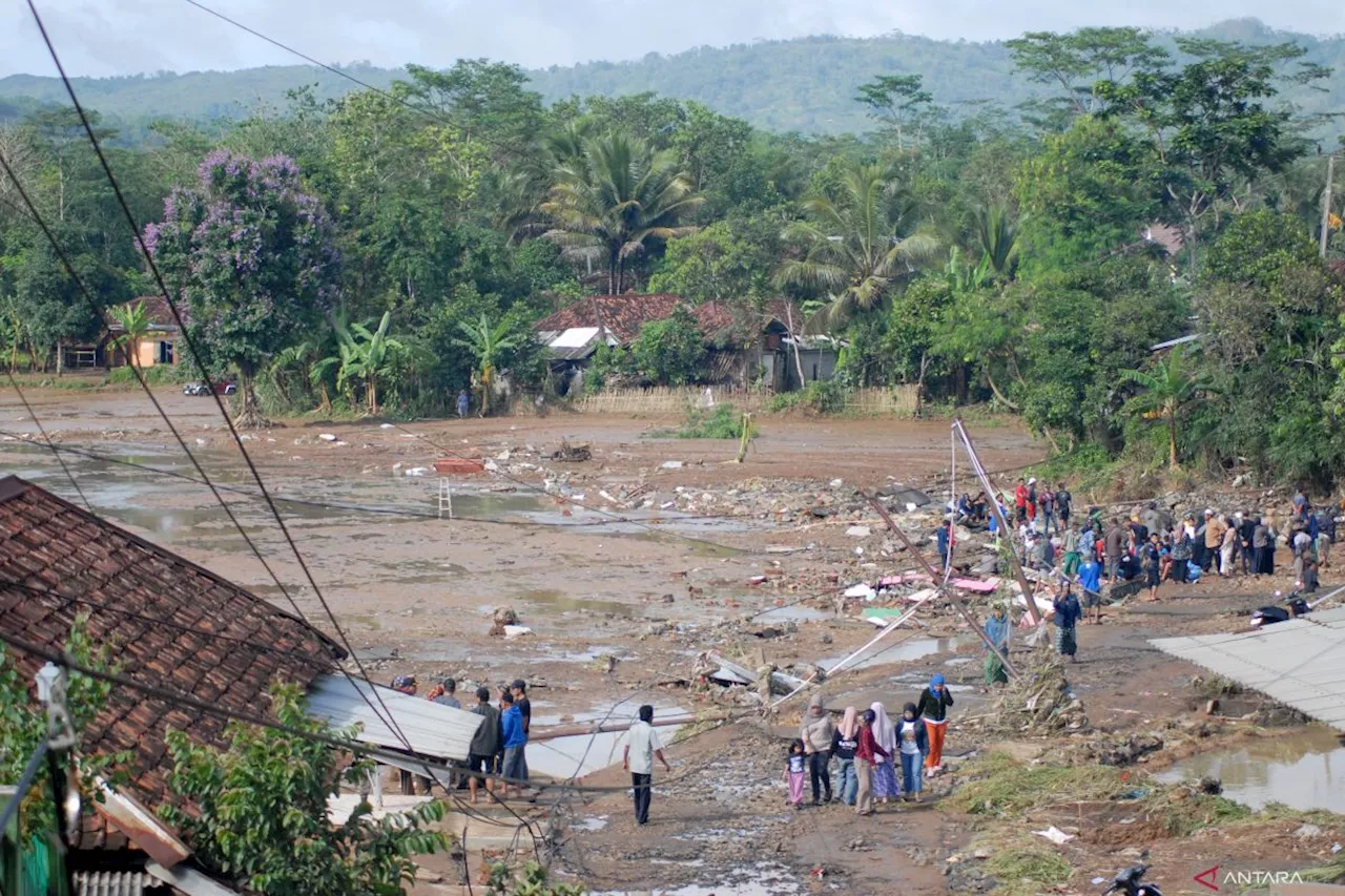 BNPB bangun jembatan darurat optimalkan distribusi bantuan di Sukabumi