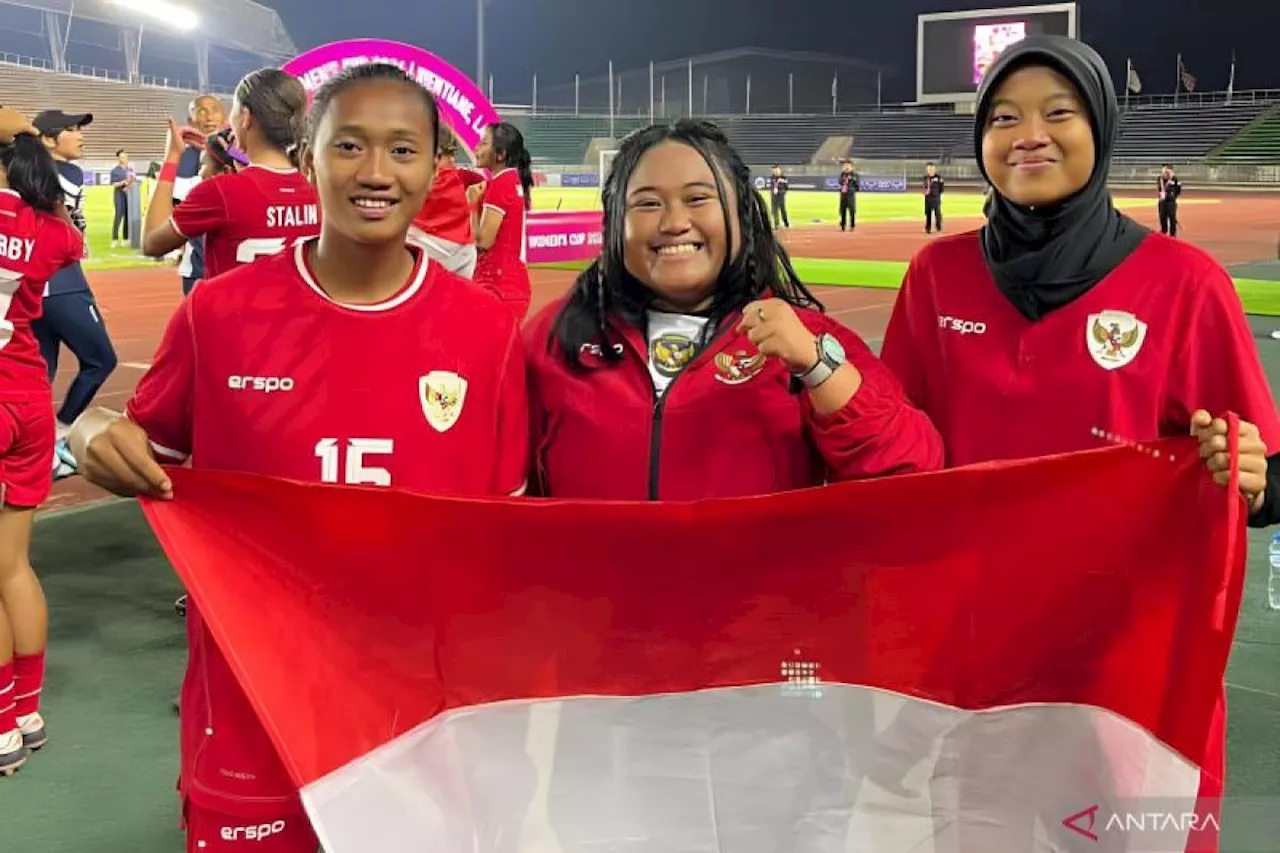 Dua mahasiswi Unesa bawa Timnas Putri Indonesia juara Piala AFF