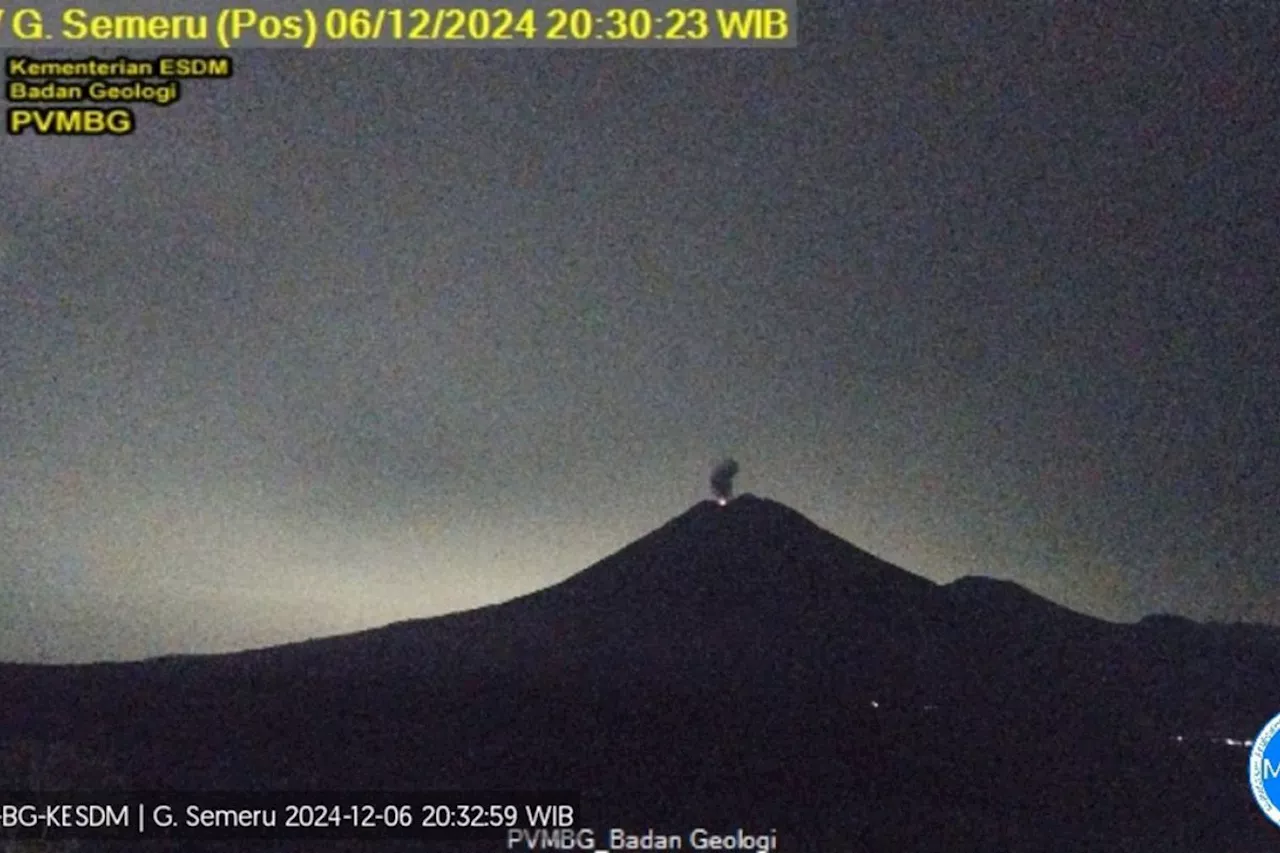 Gunung Semeru kembali erupsi setinggi 800 meter