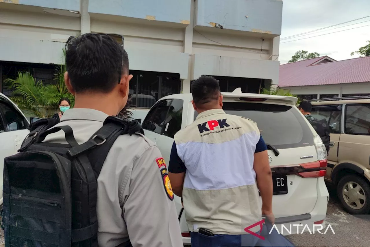 KPK Melakukan Penggeledahan di Kantor Disnakertrans Bengkulu