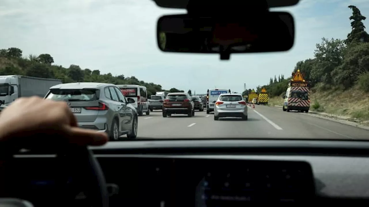 Un automobiliste condamné après avoir provoqué un accident alors qu'il regardait Netflix au volant