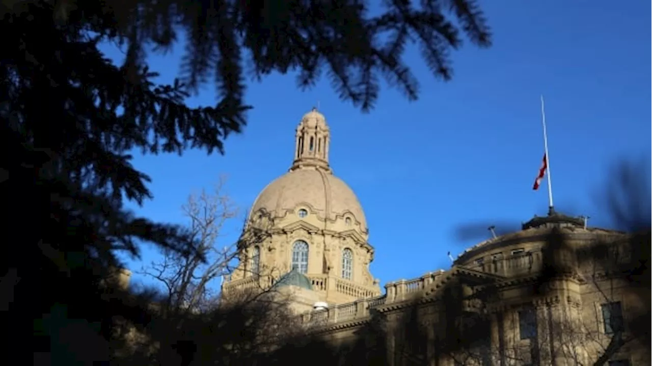 Watchdog concerned as privacy bill passes Alberta legislature to end fall sitting