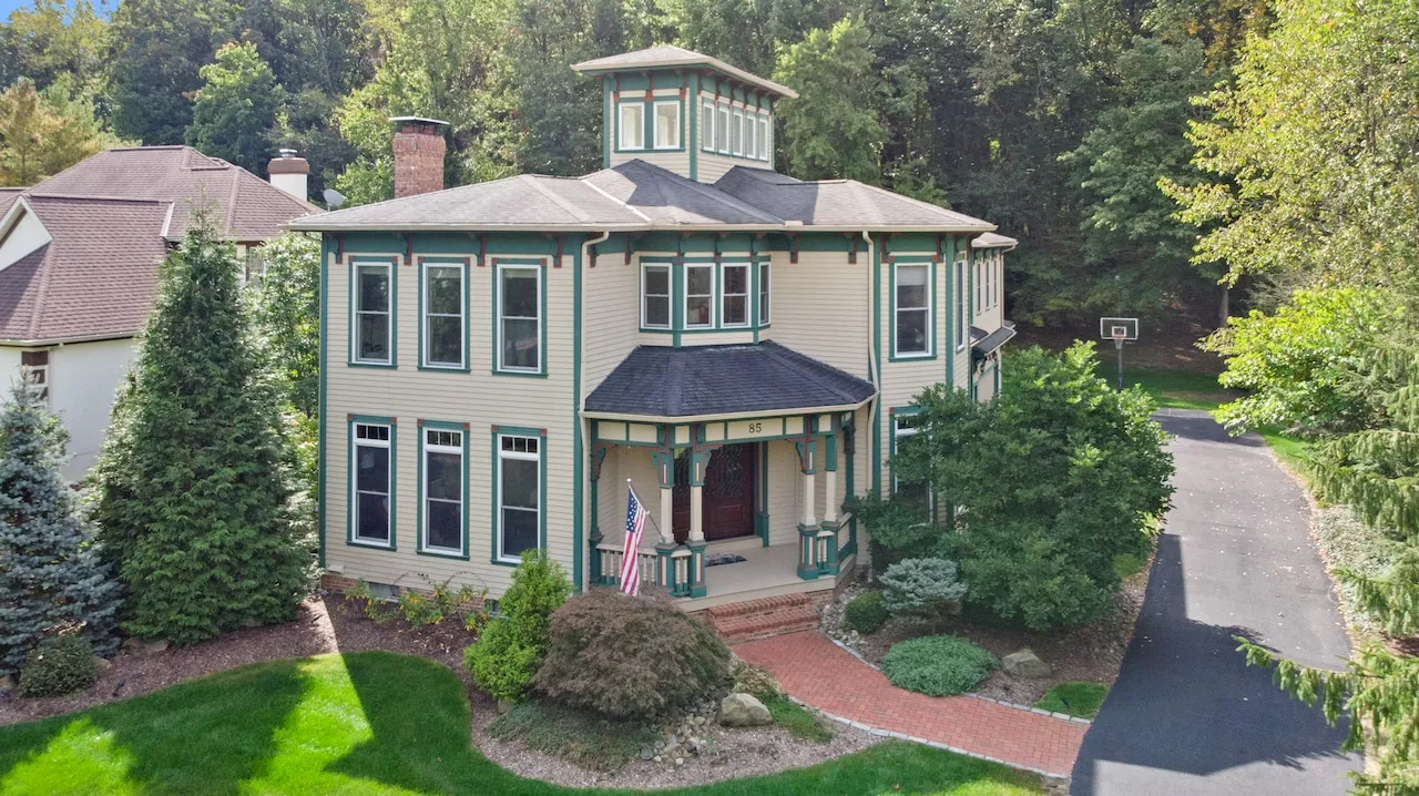 1990s Victorian blends timeless charm with modern comforts in Chagrin Falls: House of the Week