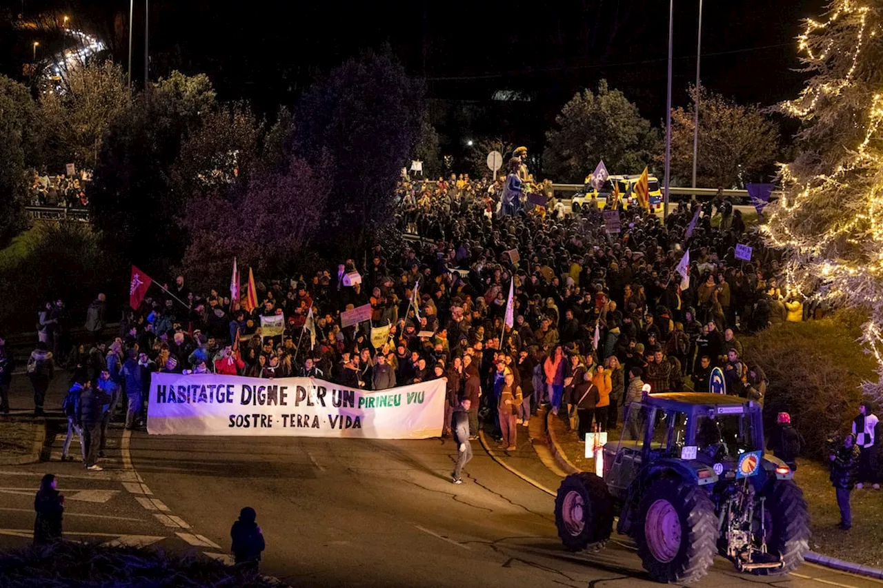 El Pirineo se sube a la ola de protestas contra la falta de vivienda asequible