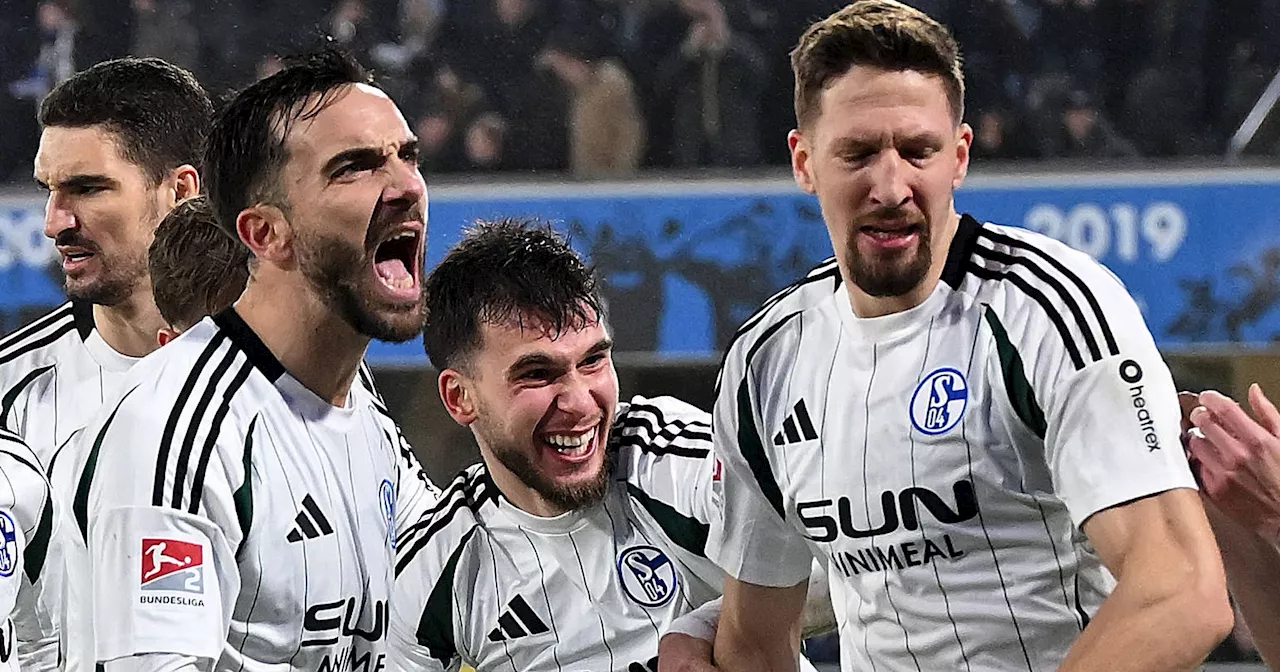 FC Schalke 04 siegt überraschend bei Tabellenführer SC Paderborn - SV Elversberg nach Erfolg gegen Nürnberg Zweiter