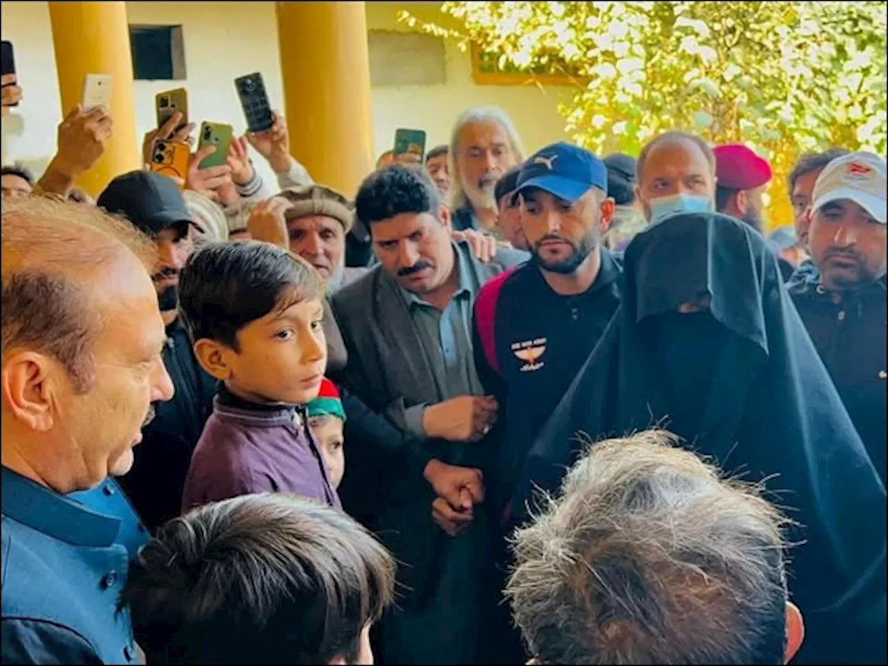 مجھے ڈی چوک پر اکیلا چھوڑنے اور میرے فرار کے بیانات دینے والوں کے خلاف کارروائی ہوگی، بشریٰ بی بی