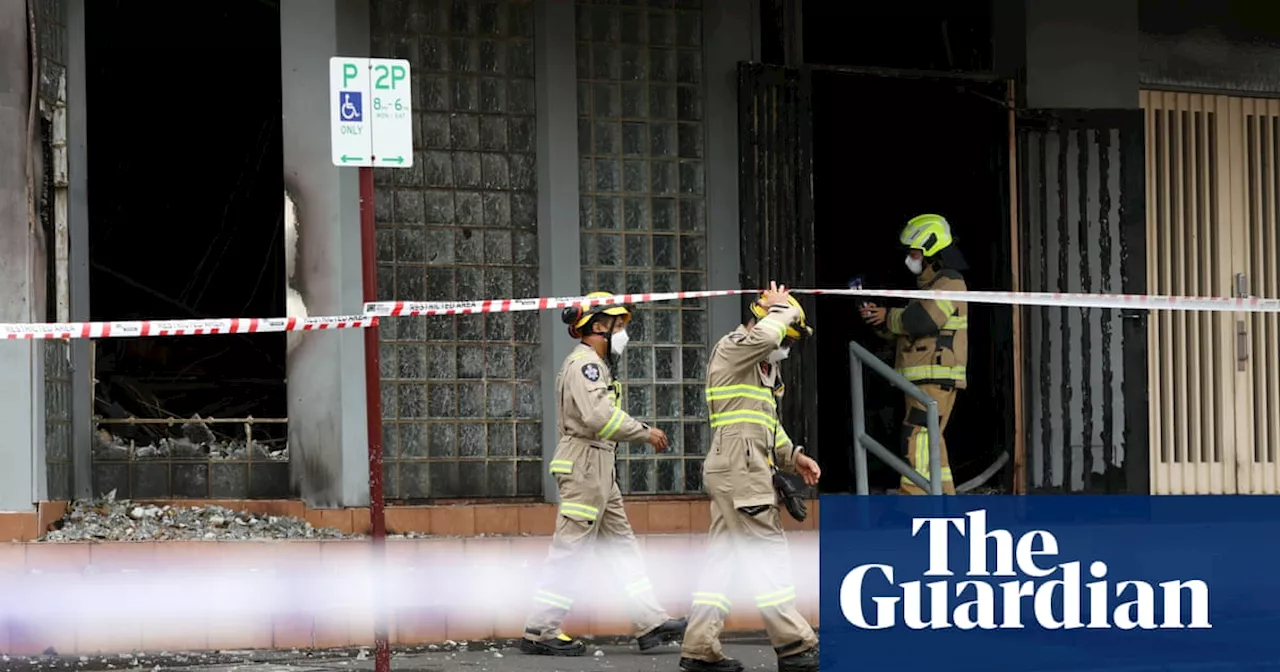 Melbourne synagogue fire condemned as ‘act of antisemitism’ as police search for culprits