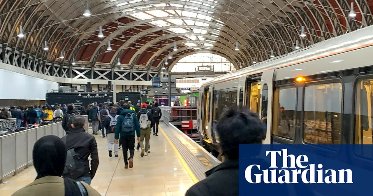 Radio malfunction to blame for UK train disruption, says National Rail