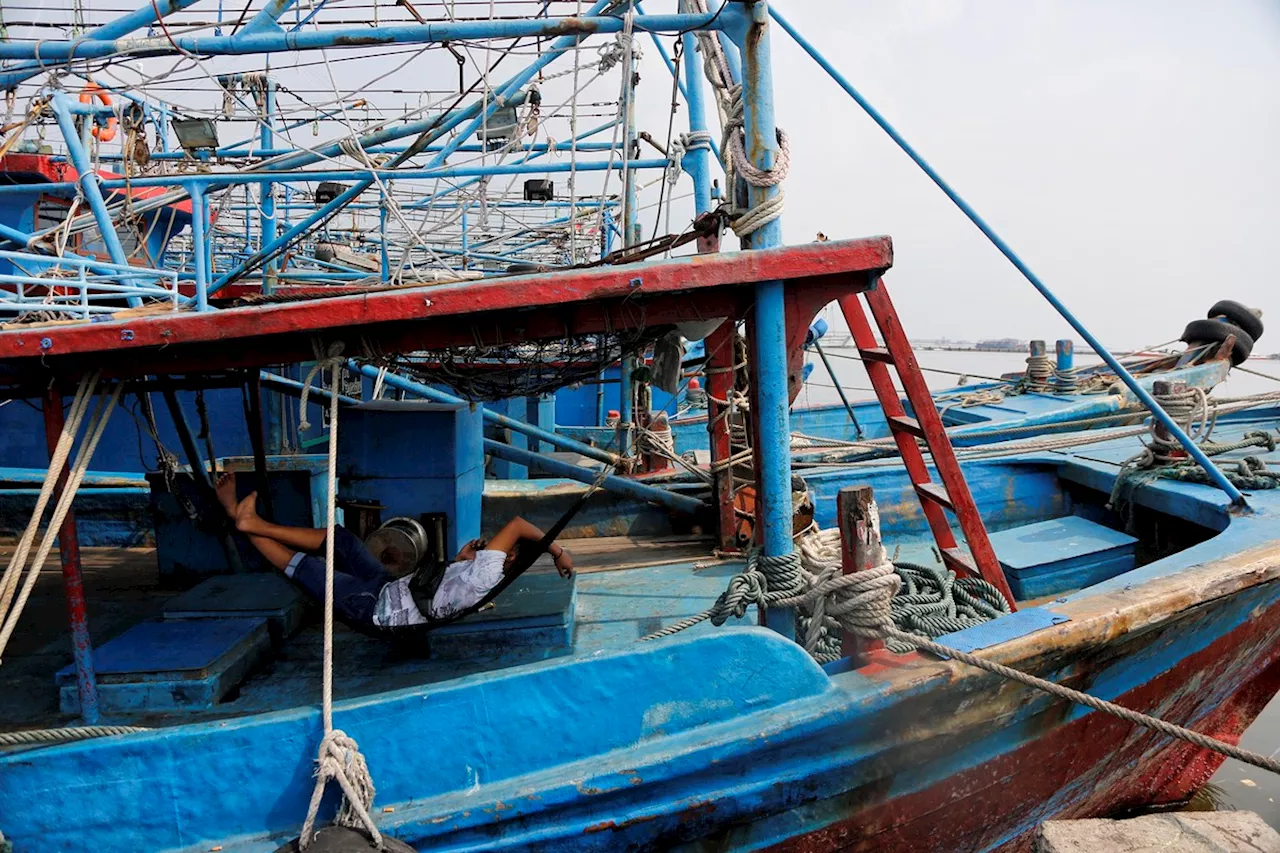 Tiga Kapal Malaysia Colong Ikan di Selat Malaka