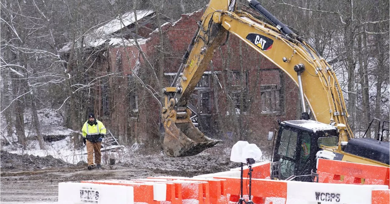 Remains Found In Search For Missing Woman Believed To Have Fallen Into Sinkhole