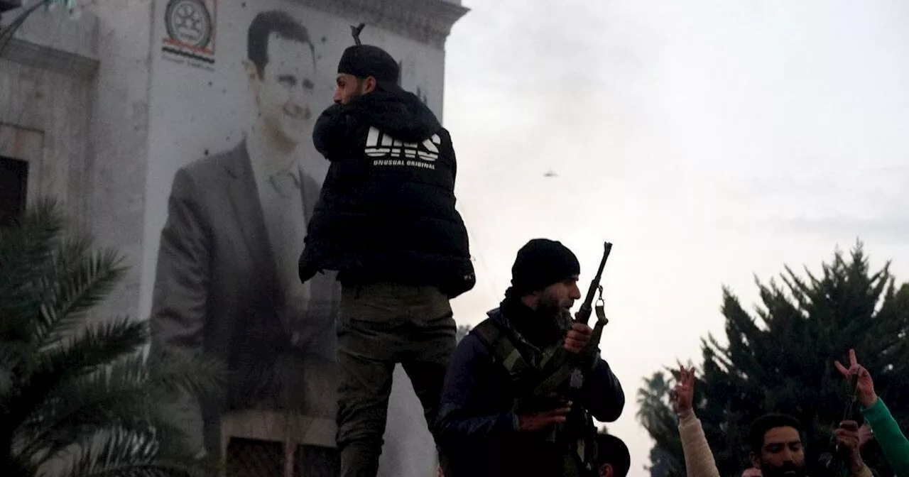 Syrian Opposition Seizes Hama, Eyes Homs in Major Offensive