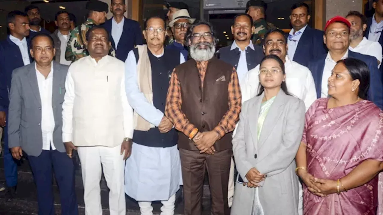 Jharkhand Cabinet Ministers: कौन हैं वो 11 'खिलाड़ी', जिनके साथ सियासी 'पिच' पर उतरे हेमंत सोरेन