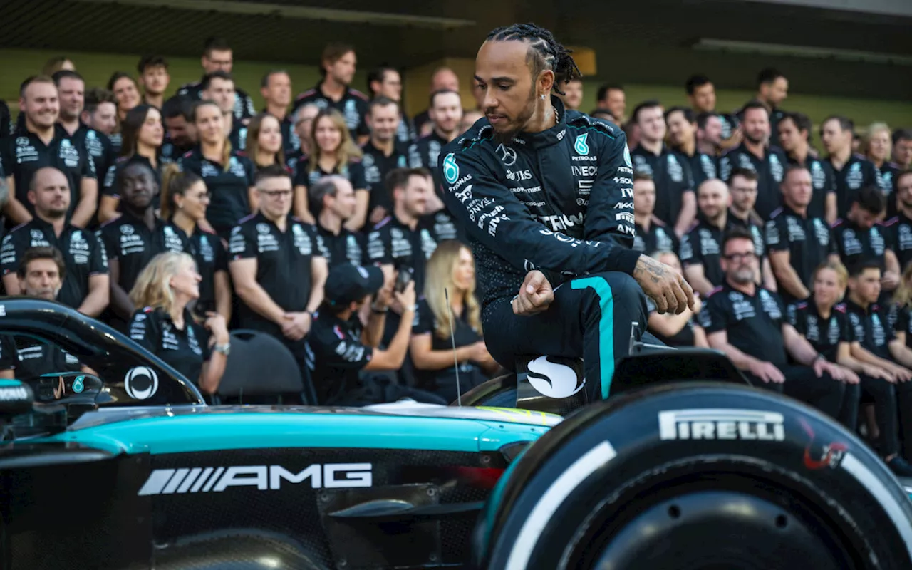 A caminho da Ferrari, Hamilton vê 'ano difícil' em despedida da Mercedes