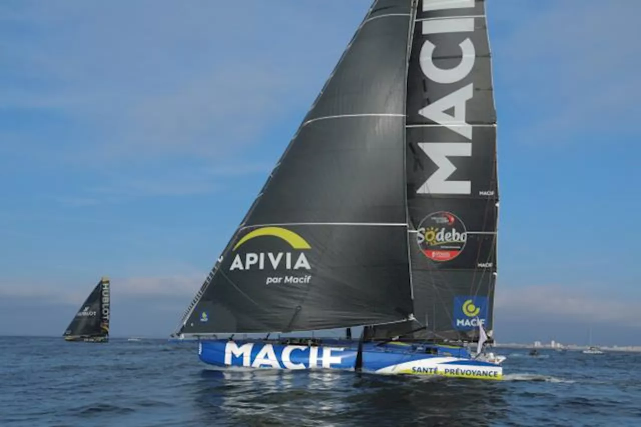 Dalin, en tête du Vendée Globe 2024, creuse l'écart sur Simon