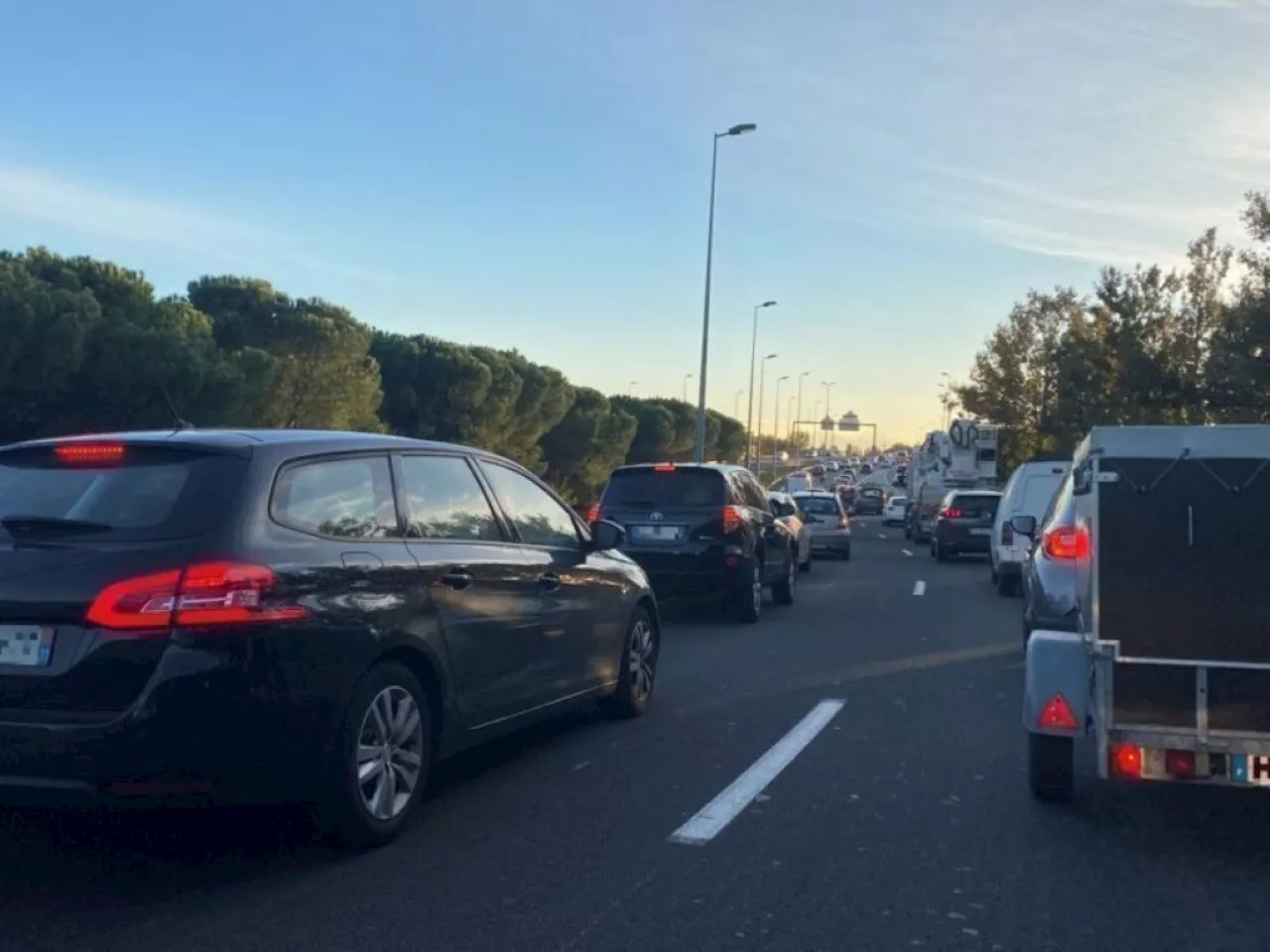 Autoroute A1 : un énorme bouchon en direction de Lille après un accident à Seclin