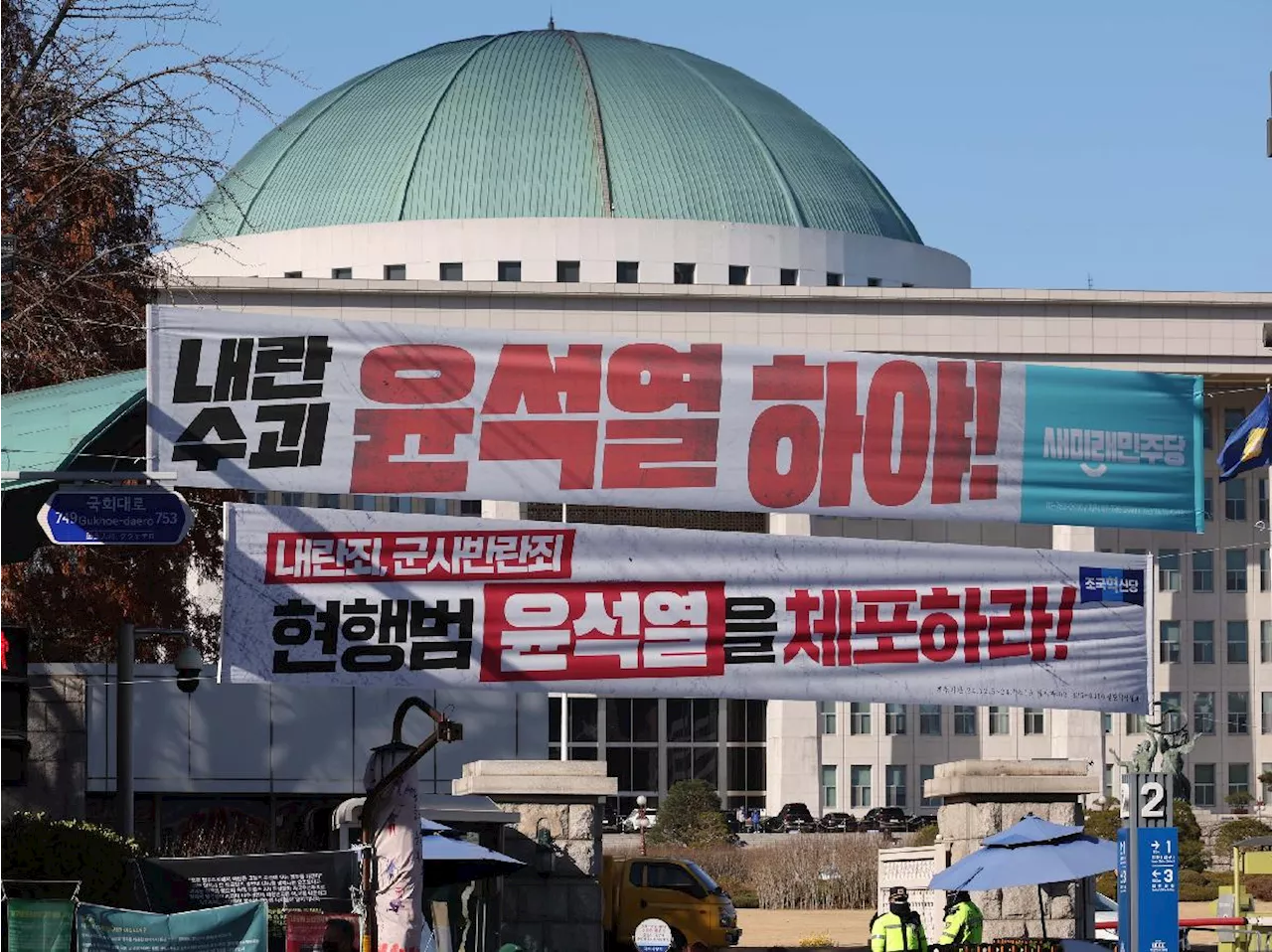 정국 혼란으로 예산과 민생법안 처리 지연, 준예산 사태 가능성 제기