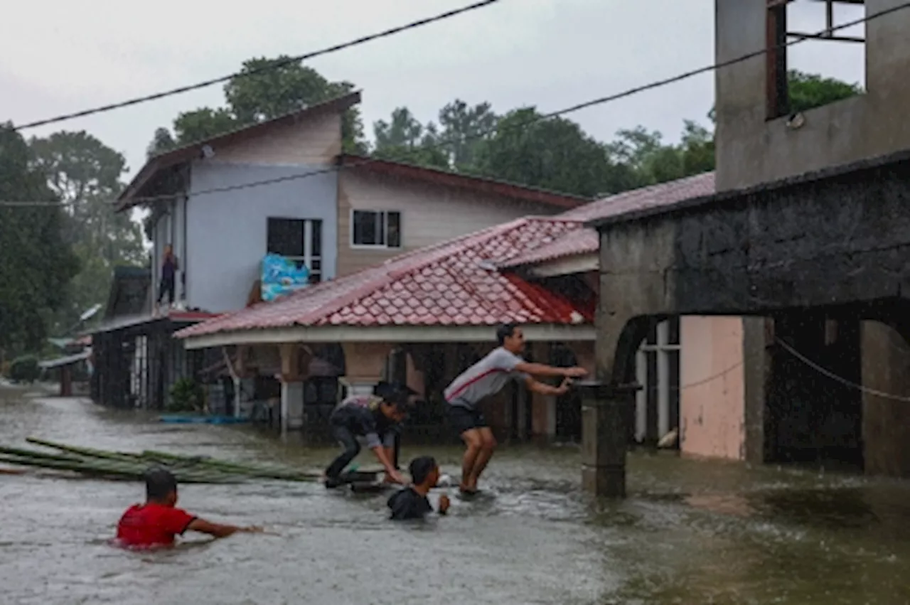 Malaysia's EPF Members' Savings and Monsoon Season Warnings