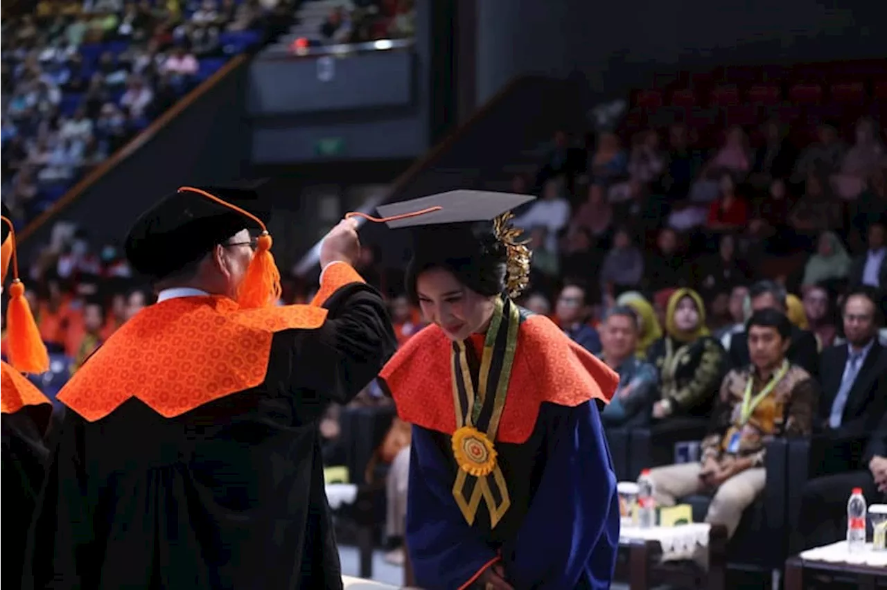 ULBI Wisuda 660 Lulusan, Mayoritas telah Terserap Dunia Kerja