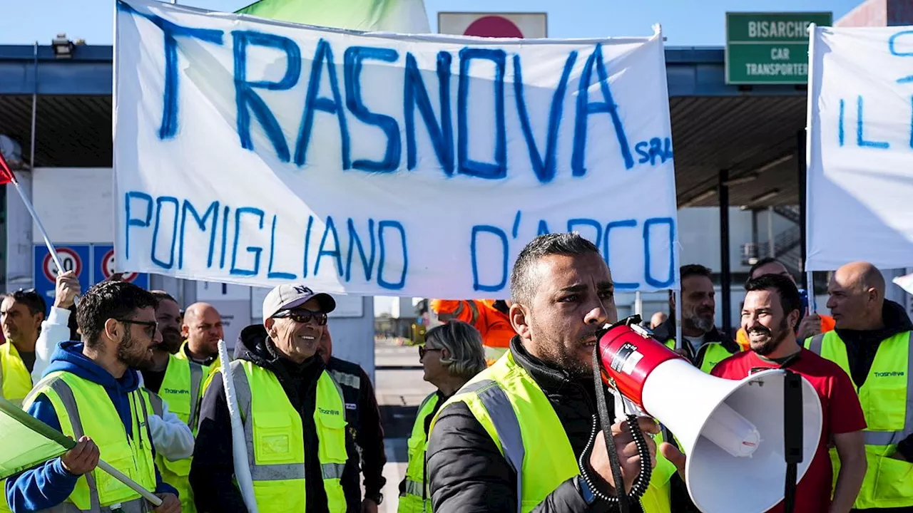 Trasnova comunica licenziamenti collettivi a Stellantis: 97 lavoratori licenziati