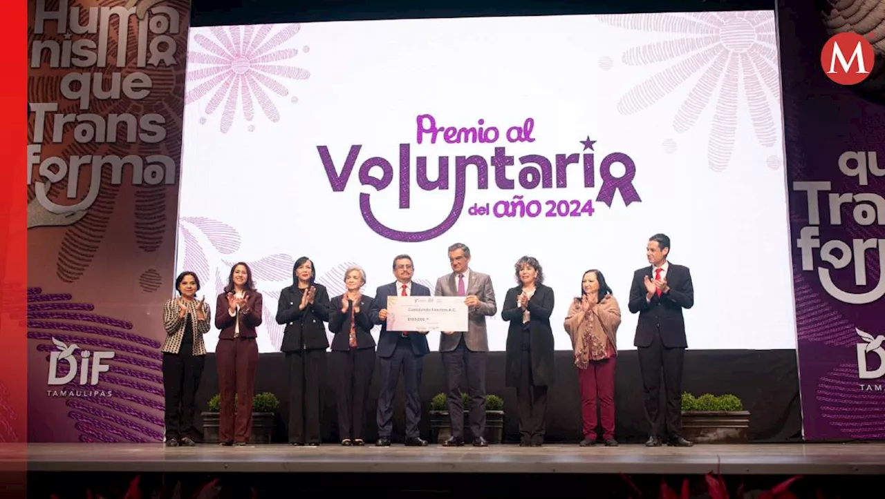 Américo y María de Villarreal premian a los voluntarios del año en Ciudad Victoria