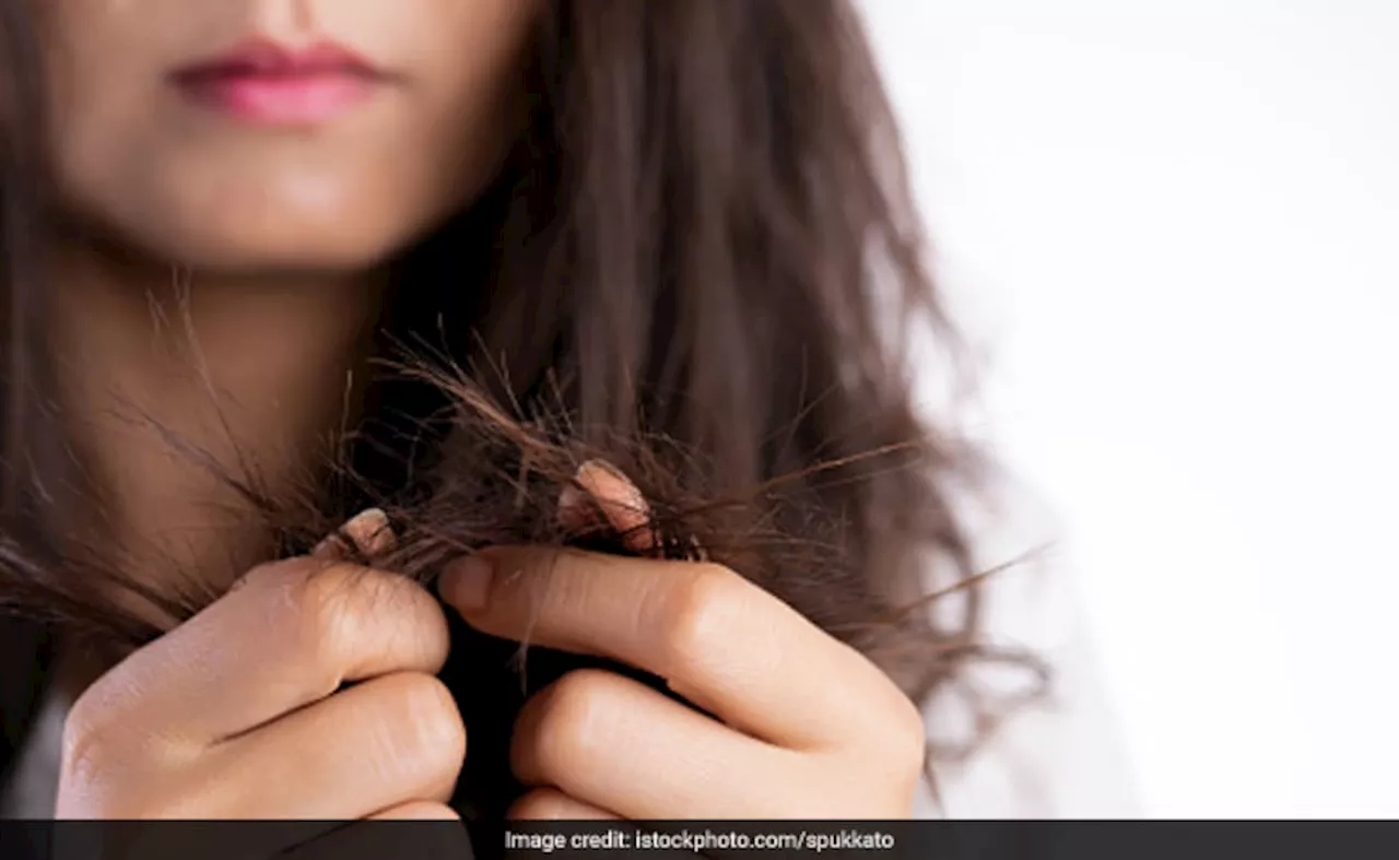 बाल हो गए हैं दोमुंहे तो केले में मिलाकर लगा लीजिए यह चीज, Split Ends से मिल जाएगा छुटकारा 