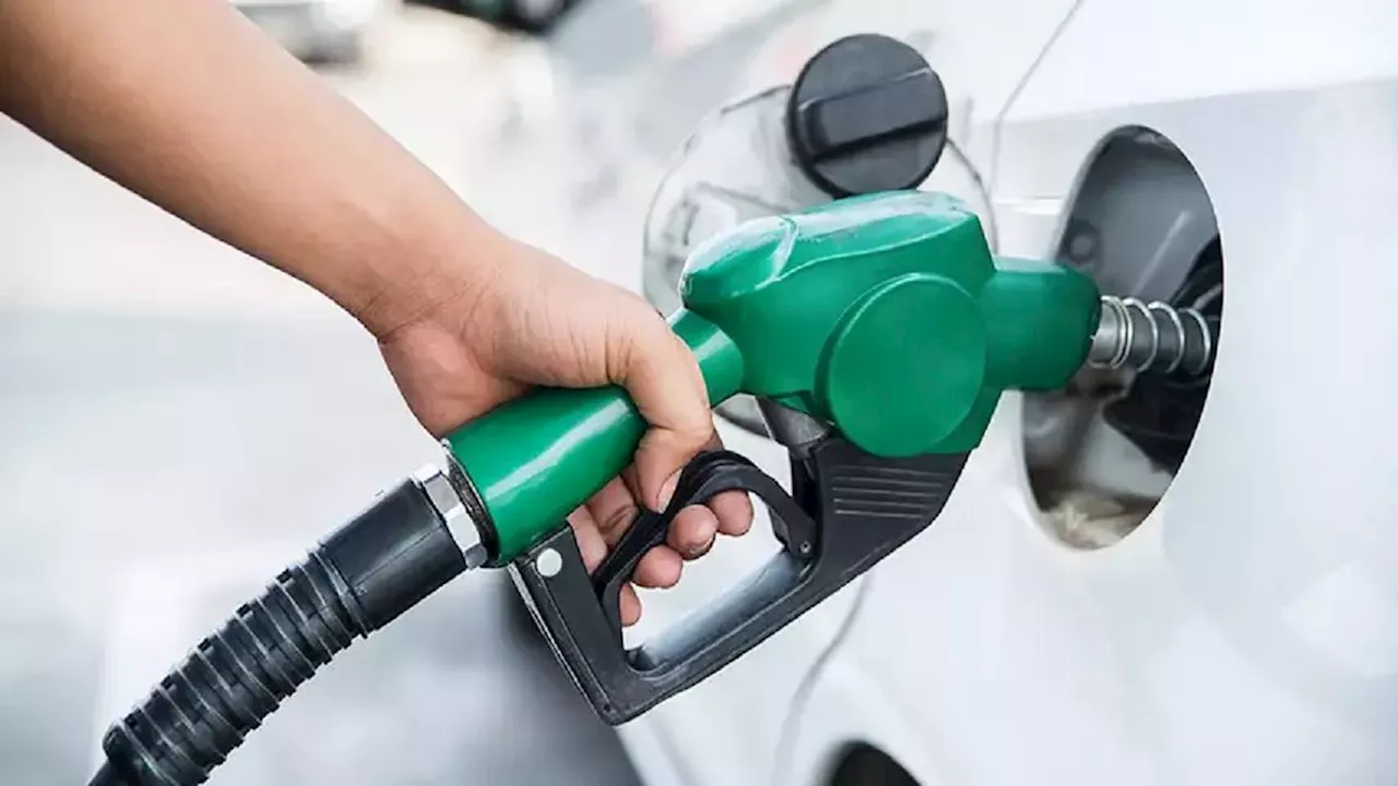 Petrol Diesel Price Today: दिन निकलते ही सस्ता हुआ पेट्रोल-डीजल, जानें आपके शहर में अब क्या हैं तेल दाम