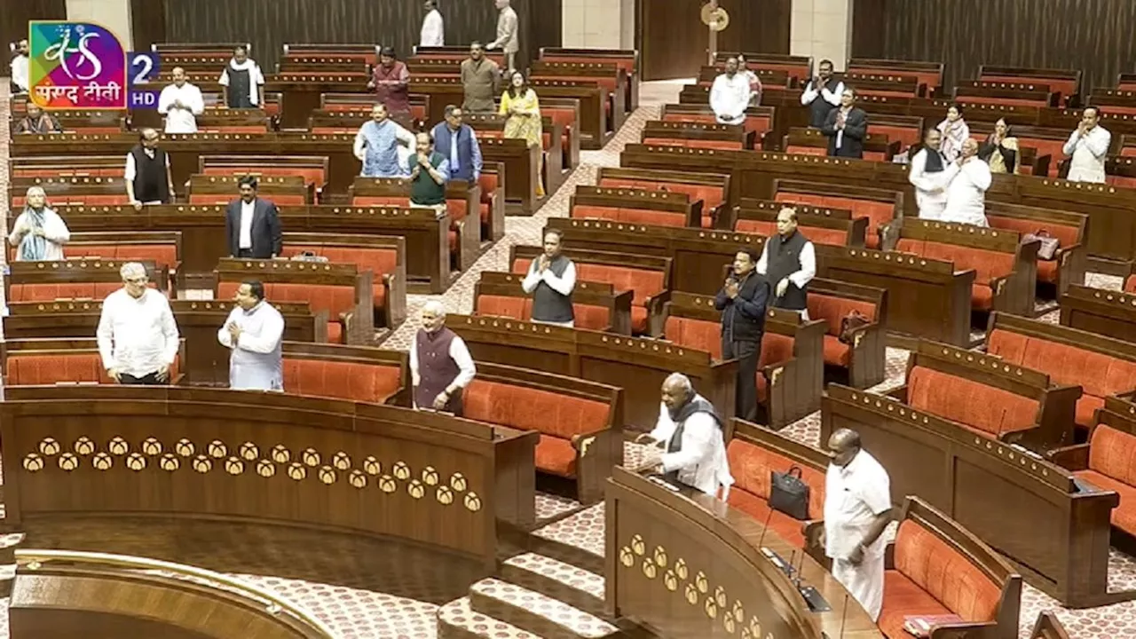 Parliament Winter Session Live Updates: राज्यसभा में मिली नोटों की गड्डी, सदन में विपक्ष का जमकर हंगामा