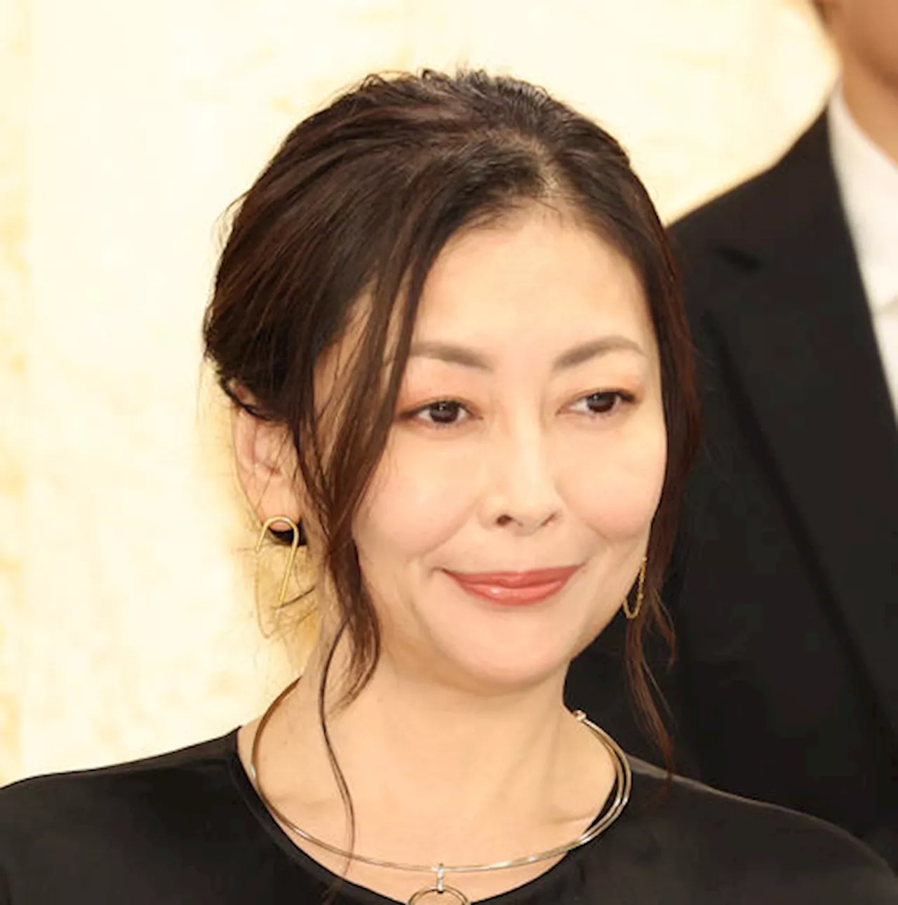 中山美穂さん死去、54歳 都内の自宅で ６日予定のクリスマス公演中止のお知らせも