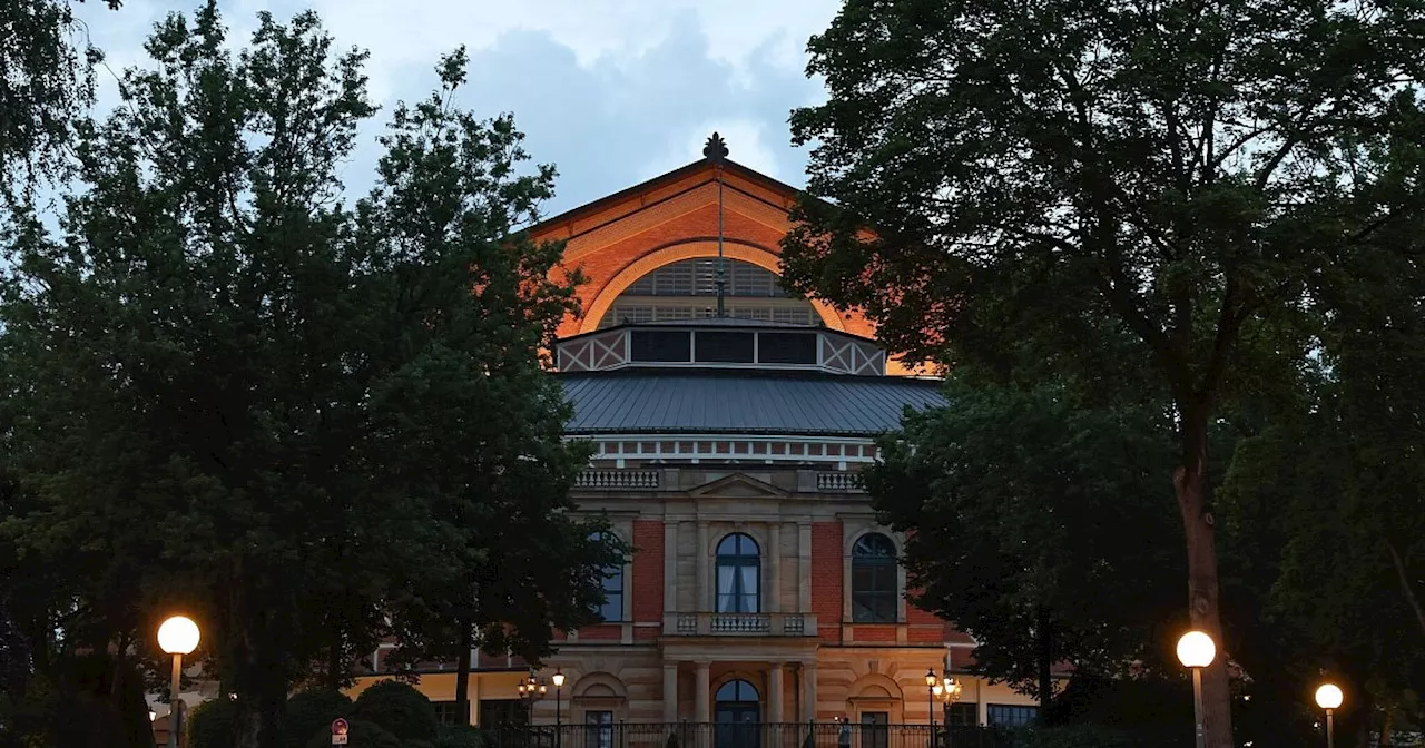 Richard-Wagner-Festspiele: Verwaltungsrat begründet Sparkurs