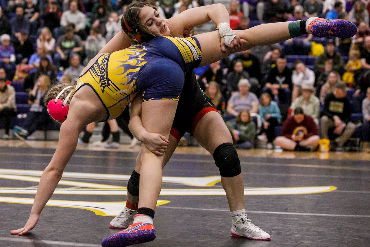 District 3 girls wrestling dual meet results at-a-glance for Thursday, Dec. 5