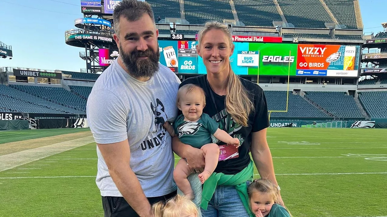 Viertes Baby: Kylie Kelce mag es nicht, schwanger zu sein